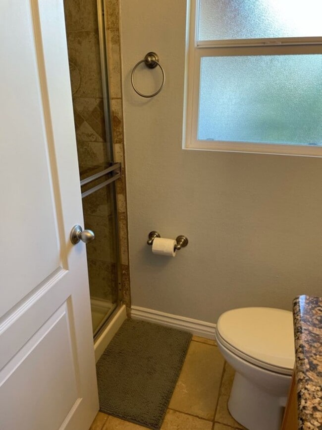 Building Photo - Poway: 4bd/2ba+ Attchd Gar - Single Level