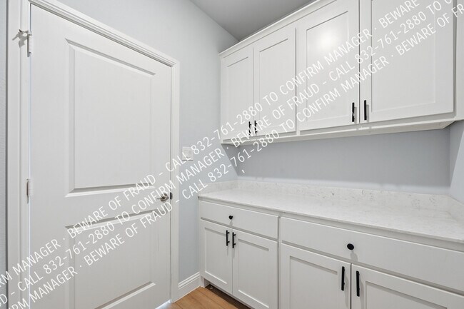 Building Photo - 248 Waters Rdg Dr