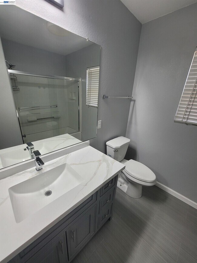 Building Photo - 577 Rockingham Way