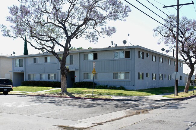 Building Photo - 11742 Stuart Dr