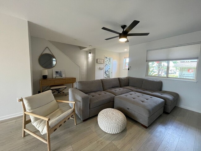 Building Photo - Fully Furnished 3 Bedroom/2.5 Bath Kahoma ...