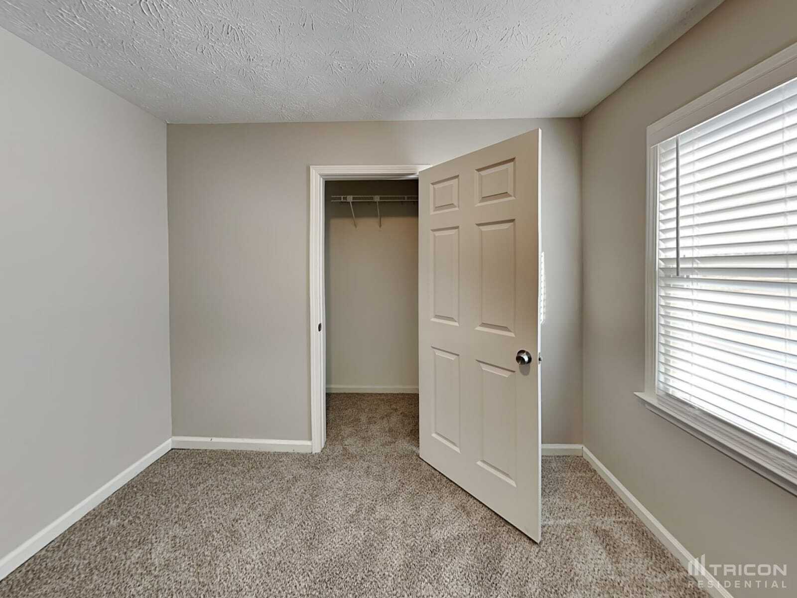 Building Photo - 151 Chantilly Ln
