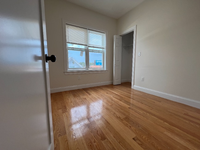 Building Photo - 132 Buttonwood St