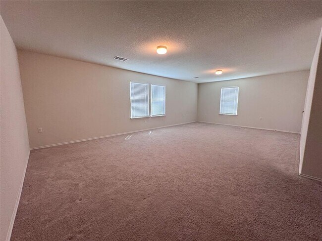 Building Photo - 11905 Reindeer Dr