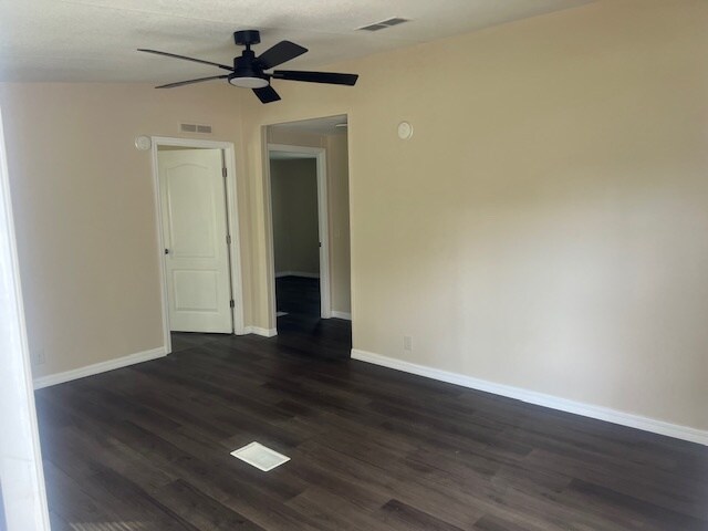 Building Photo - 4794 Myrtle View Dr W