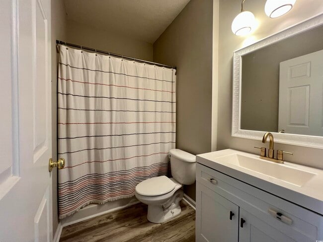 Building Photo - 5834 Longwood Dr