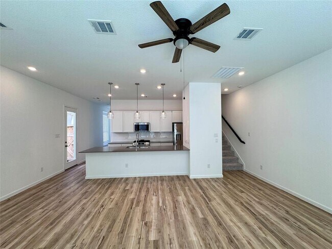 Building Photo - 5410 Holly Hvn Ct