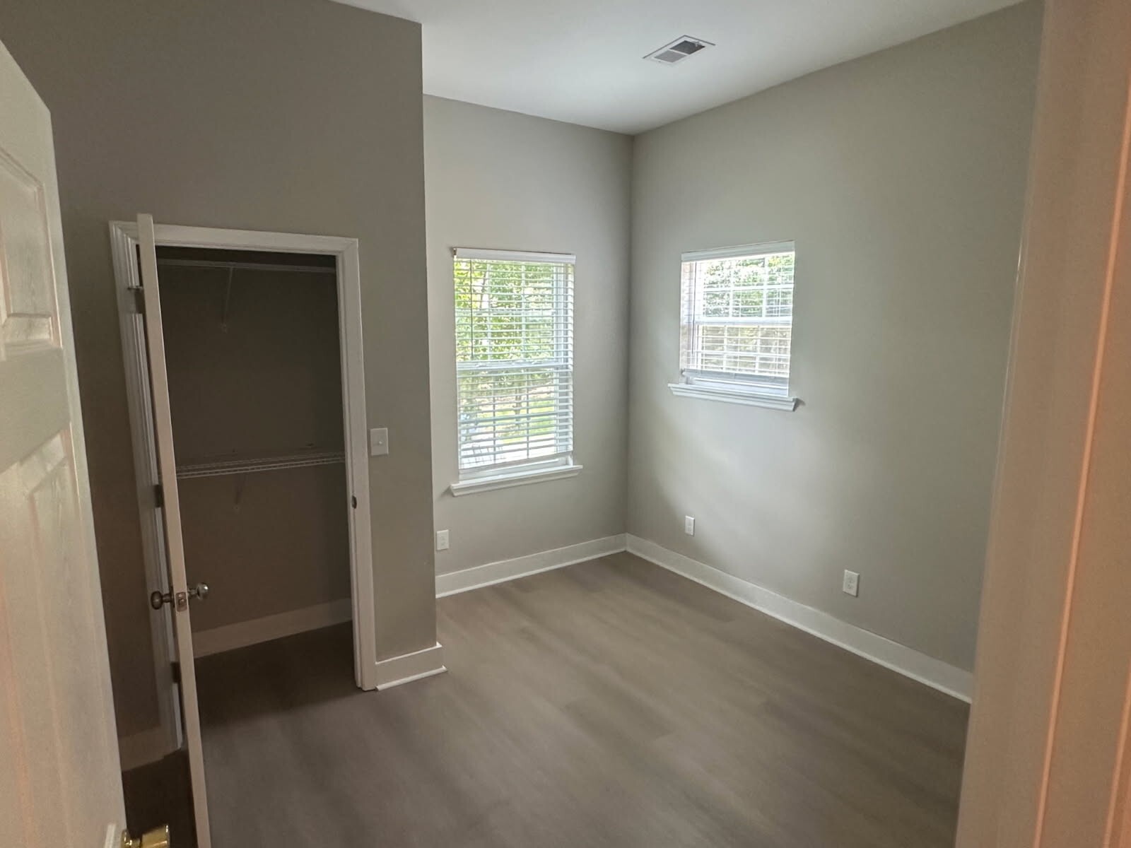 Bedroom (1) - 2332 Stark St