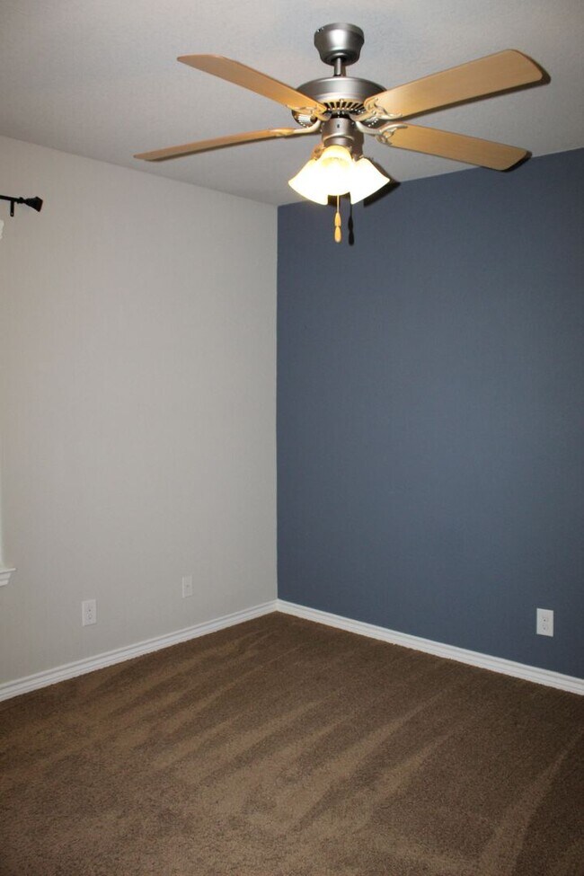 Building Photo - 5 BEDROOM, BELTON ISD
