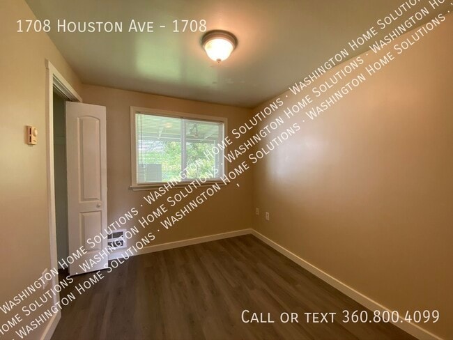 Building Photo - 1708 Houston Ave