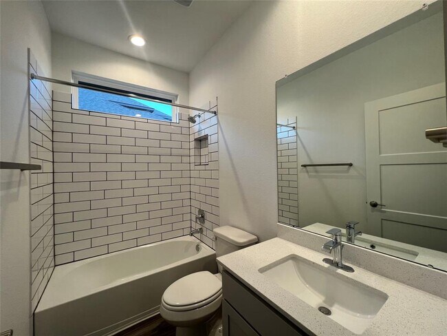 Building Photo - 14162 Primrose Rdg Ln