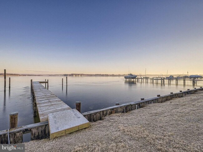 Building Photo - 2100 Rosalie Ave