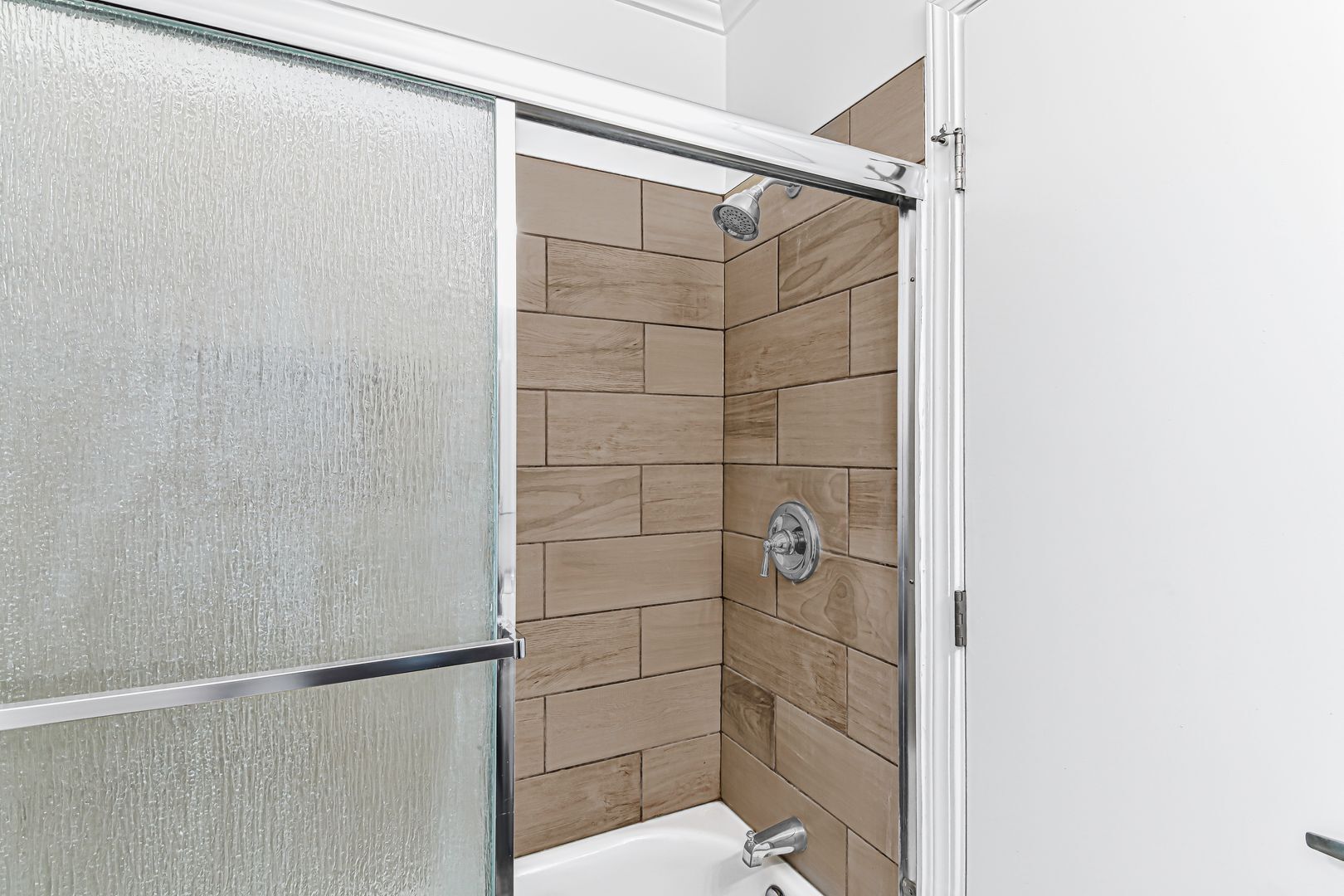 Building Photo - 1631 E 4th St