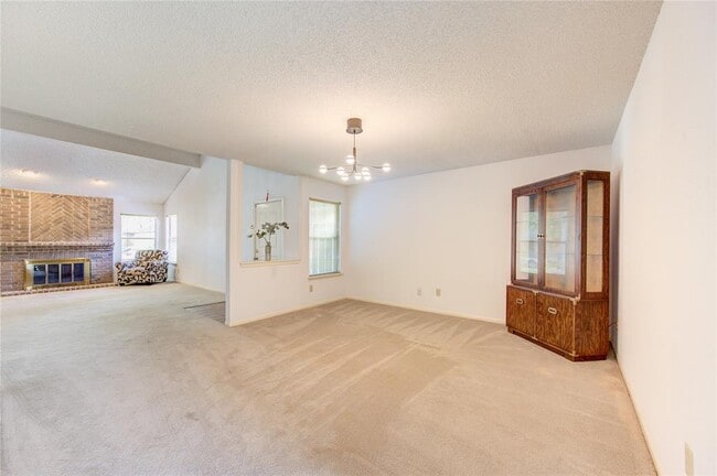 Building Photo - 2818 Crest Park Dr