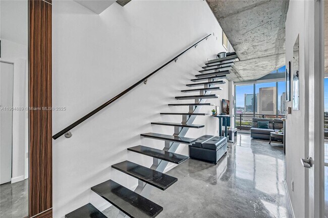 Building Photo - 690 SW 1st Ct