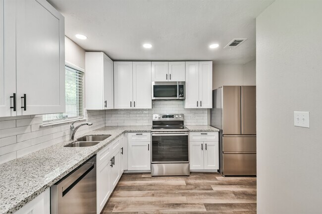 Building Photo - 6103 Fallengate Dr