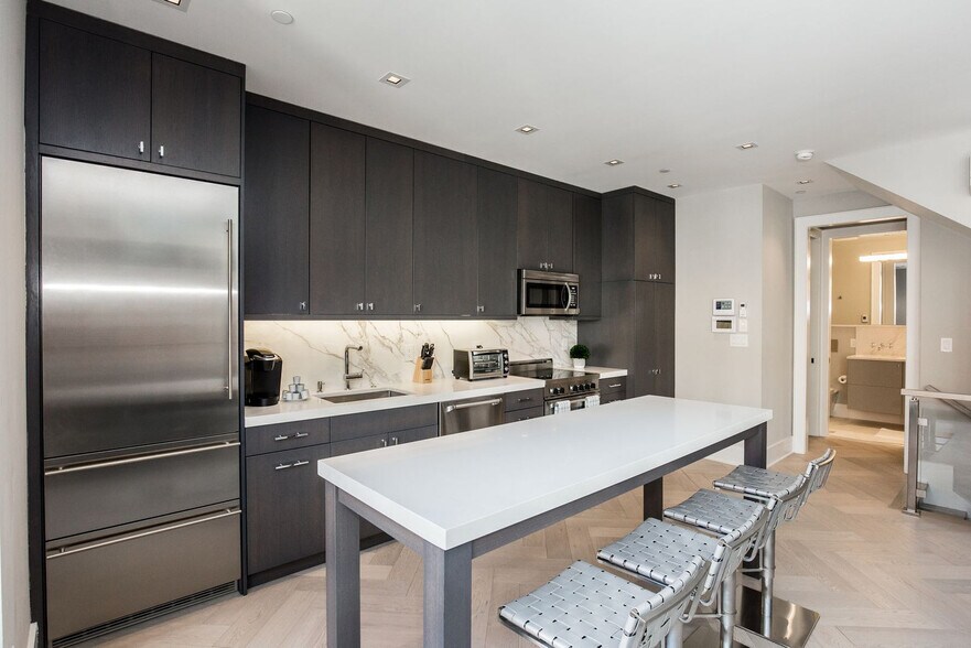 Building Photo - 1511 Kingman Pl NW