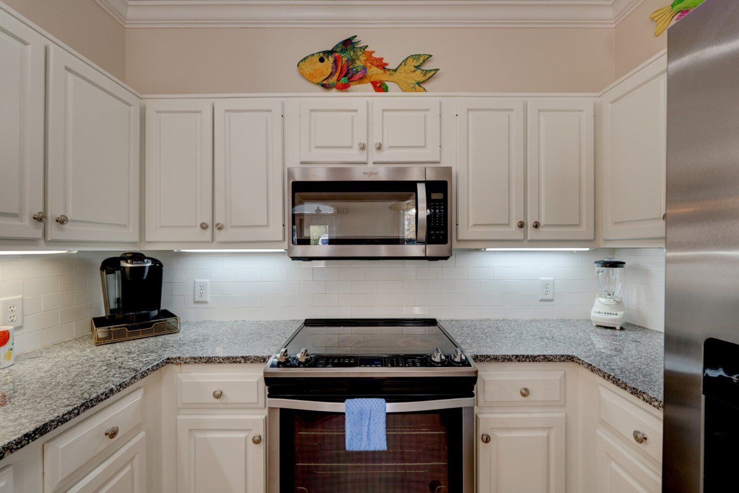 Building Photo - 9 Onyx Cove