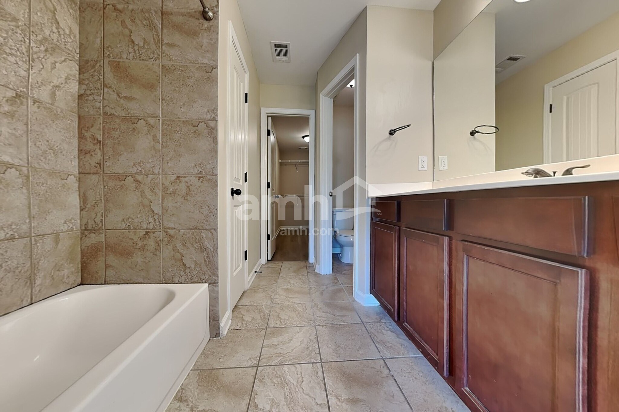 Building Photo - 10185 Sorrento Pl
