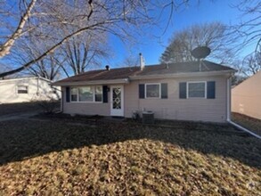 Building Photo - Single Family 2 bedroom 2 bath in LeClaire