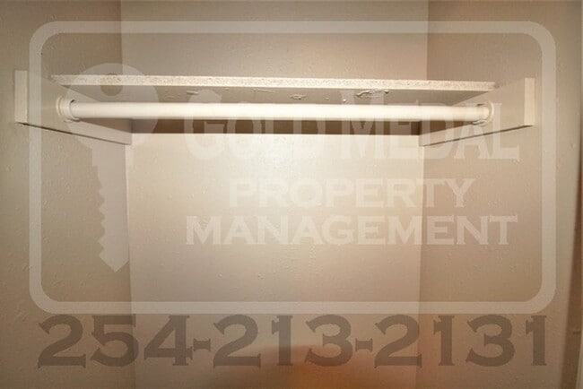 Building Photo - 804 Michelle Dr