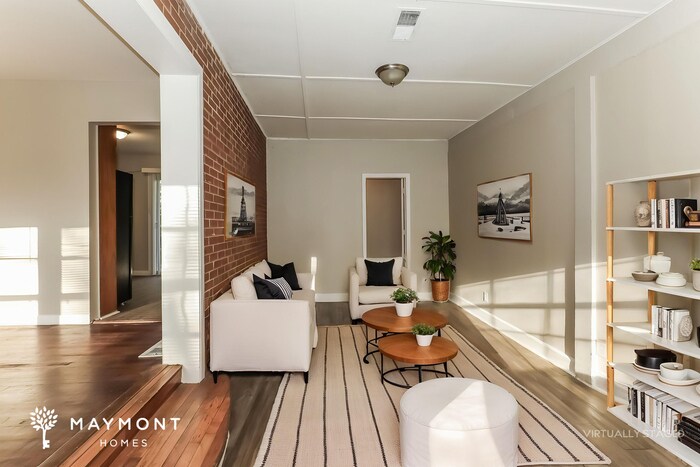 Building Photo - 6059 Holiday Blvd