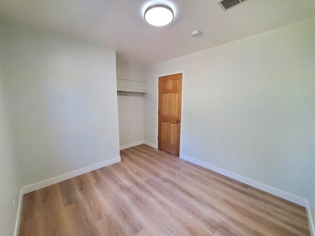 Building Photo - 10051 Magnolia St NW