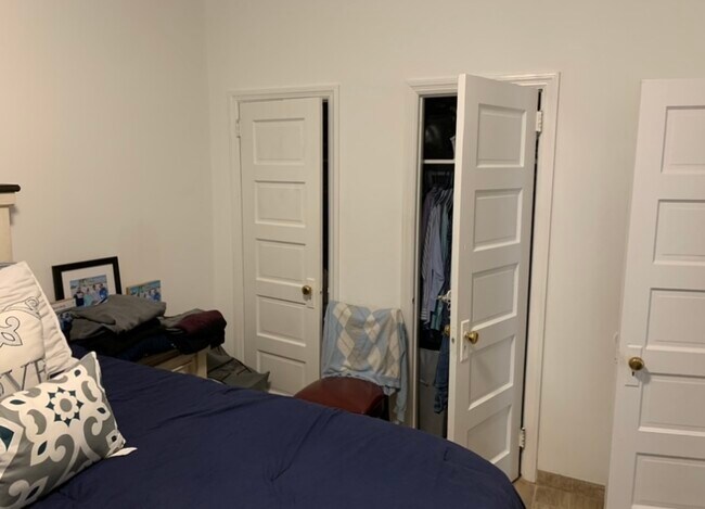 Building Photo - 6 Laurel Ave