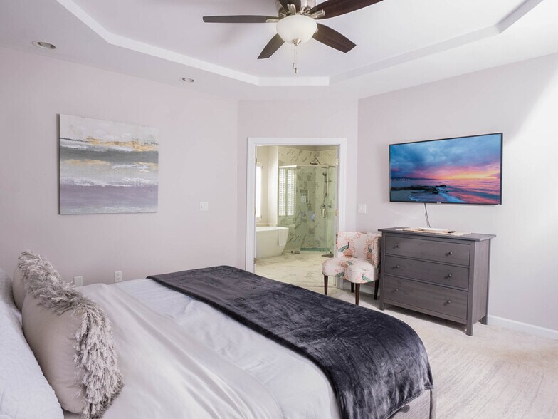 Building Photo - 10301 Rougemont Ln