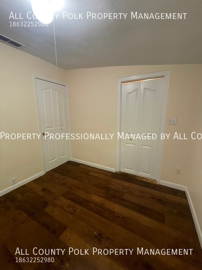 Building Photo - Fantastic 2 Bedroom Duplex in Lakeland,  R...