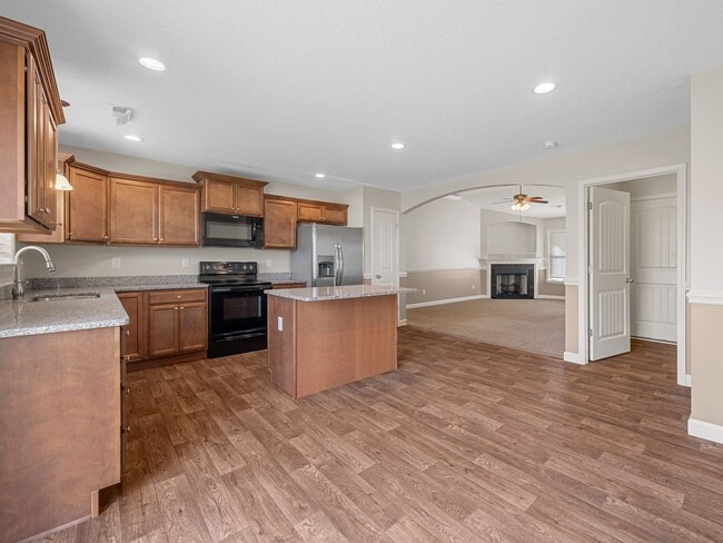 Building Photo - 3BR/2BA Inman Gem with Pool Access & Firep...