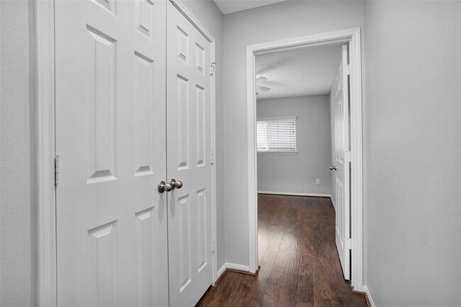 Building Photo - 28234 Sweet Oak Ln