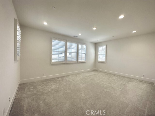 Building Photo - 214 Parkwood