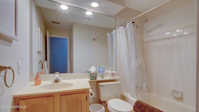 Building Photo - 227 Paddington Ct