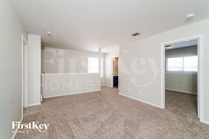 Building Photo - 9334 Maple Silver
