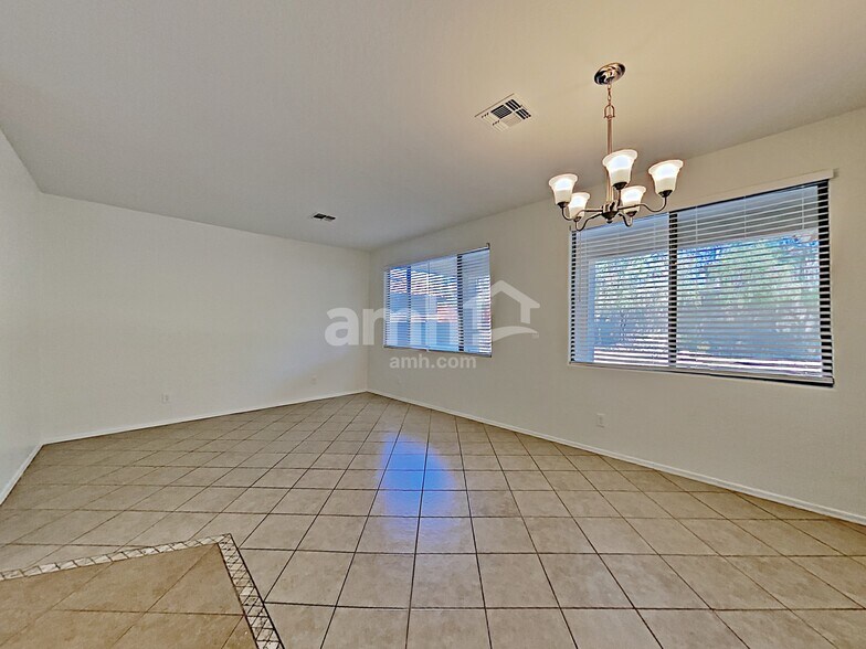 Building Photo - 3624 W Steinbeck Dr