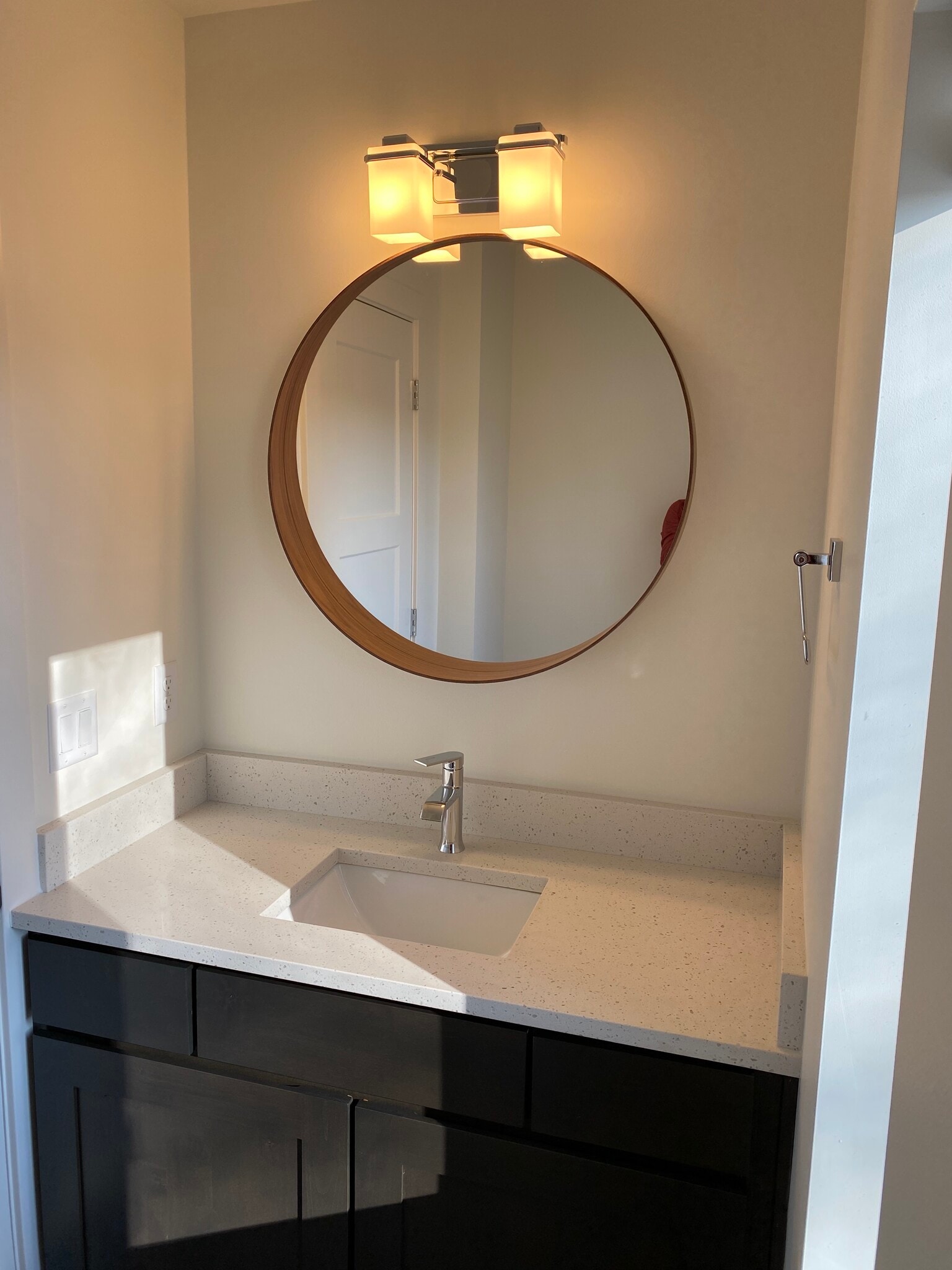 Building Photo - 6996 S Brookhill Dr