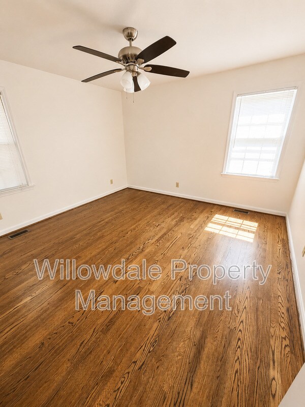 Building Photo - 2312 Sierra Dr