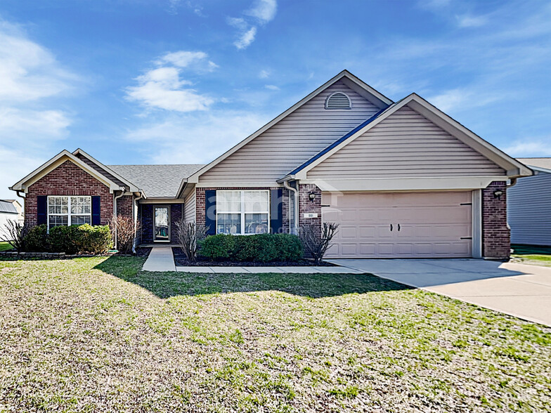 Primary Photo - 981 Foxtail Dr