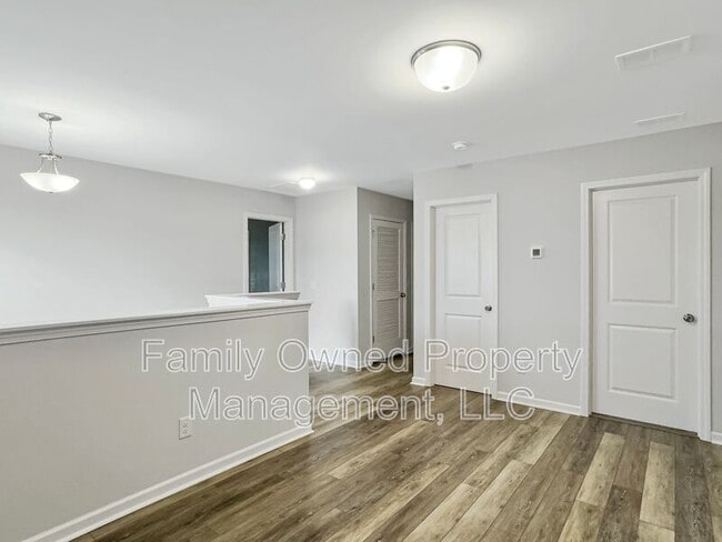 Building Photo - 242 Dunlin Dr