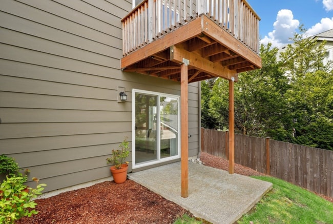 Building Photo - 12915 20th Dr W