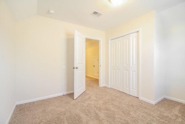 Building Photo - 159 Spirit Dr