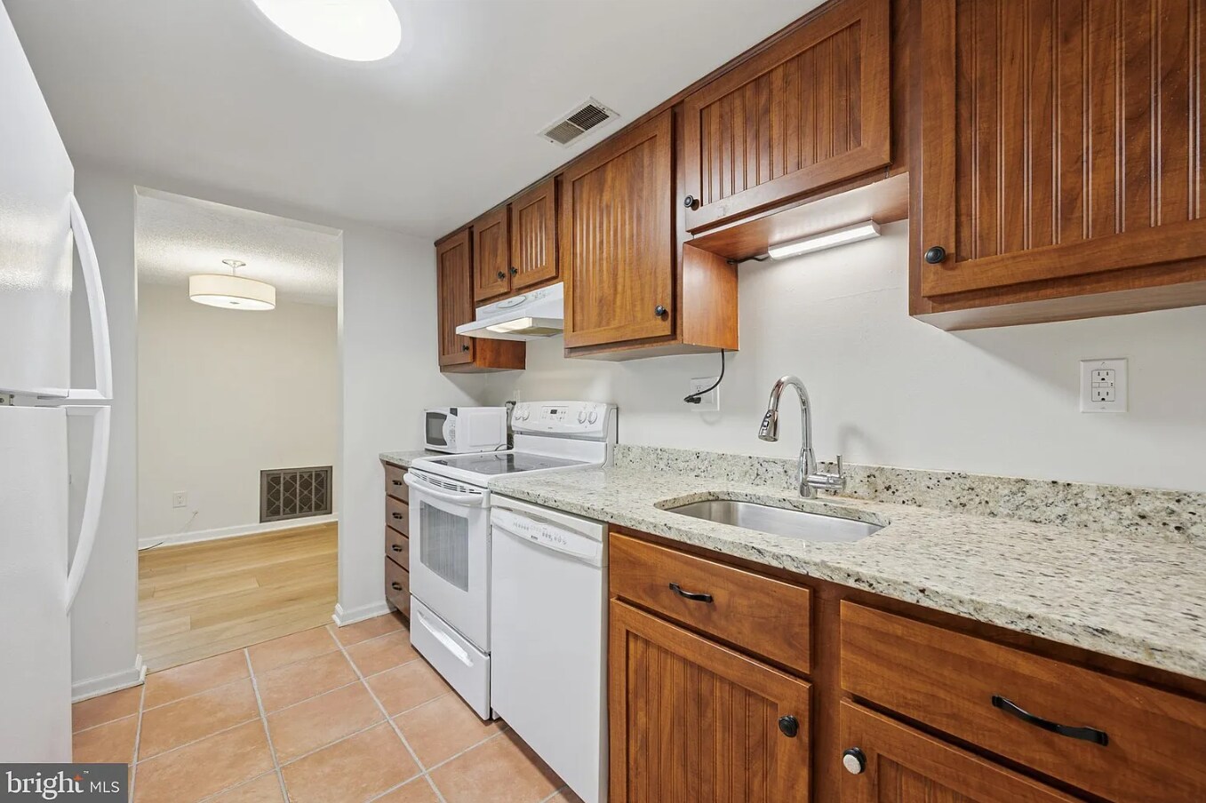 Building Photo - 42 Hermitage Dr