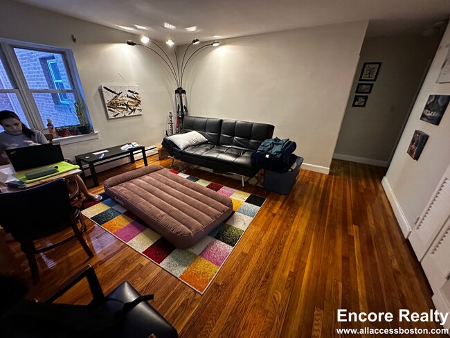 Building Photo - 67 Chiswick Rd