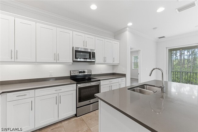 Building Photo - 6969 Avalon Cir