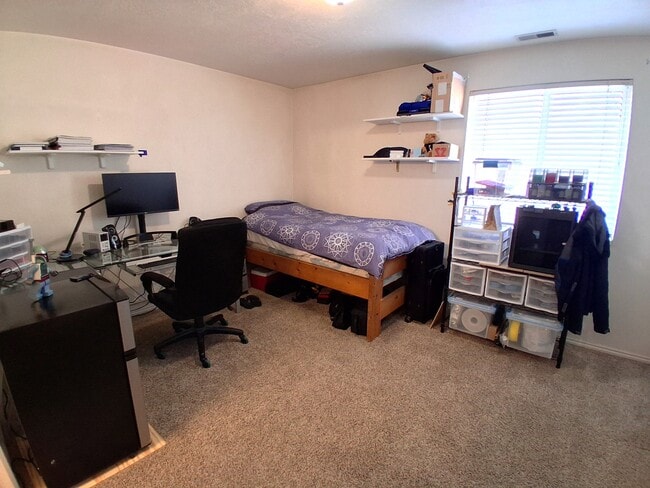 Building Photo - 361 N 700 E