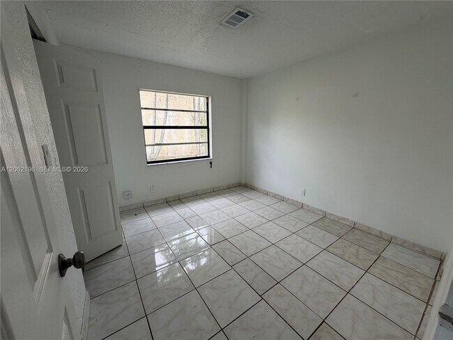 Building Photo - 11405 SW 112th Terrace