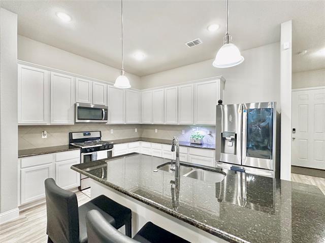 Building Photo - 721 Cromwell Dr
