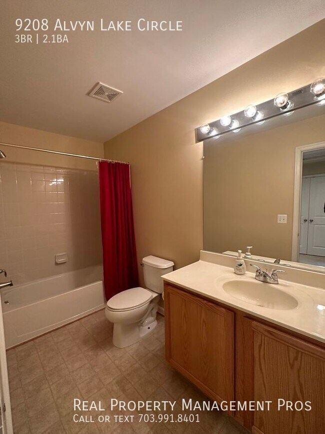 Building Photo - 9208 Alvyn Lake Cir
