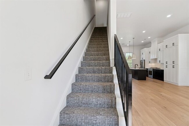 Building Photo - 18821 Selah Wy